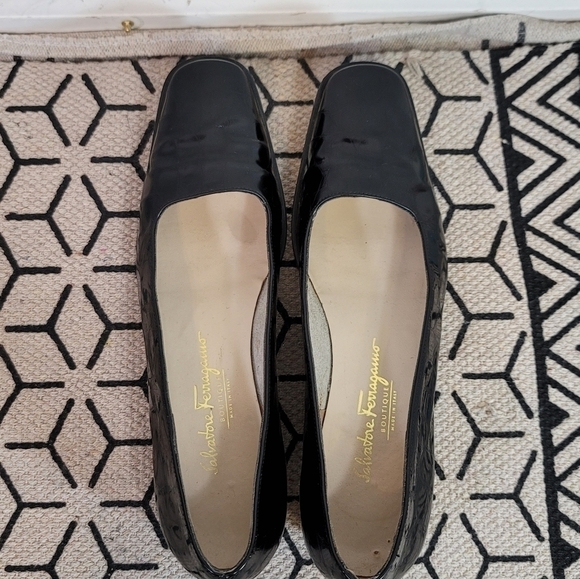 SALVATORE FERRAGAMO BLACK LEATHER WEDGE LOAFER, SZ 8.5 - Picture 8 of 16